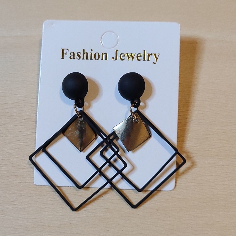 Fashion Jewelry square matte black and gold earrings, gold plated.